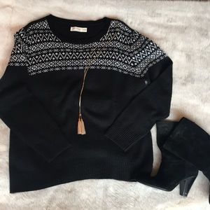 Holiday Black & White Sweater 🌲